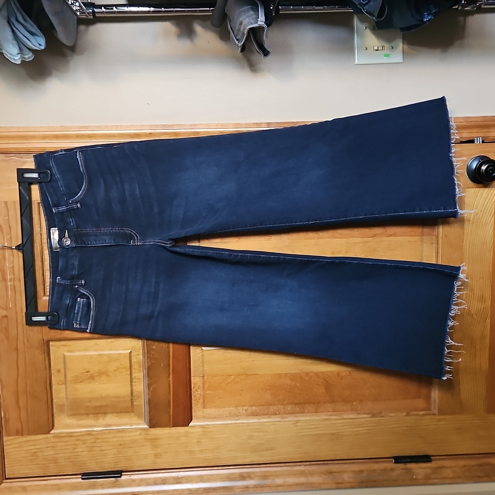 Kut from the Kloth Meg Fab Ab Wide Leg High-Rise Crop Jeans - Picture 4 of 13
